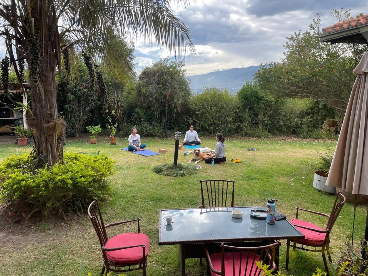 Ilatoa Lodge Quito Exterior photo